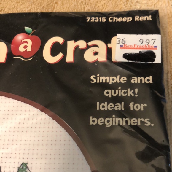 Dimensions Counted Cross-Stitch 72315 CHEEP RENT HOME TWEET HOME 6" Round - Picture 2 of 4